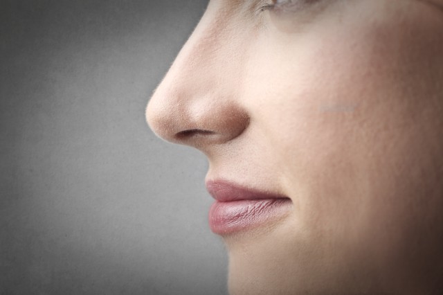 取出鼻中隔软骨后，为什么再做隆鼻时鼻子会塌？