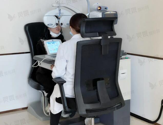 贵阳市第一人民医院真人体验激光近视手术前检查